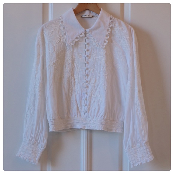 ALICE + OLIVIA Onella Embroidered Button Front Top - Picture 7 of 10